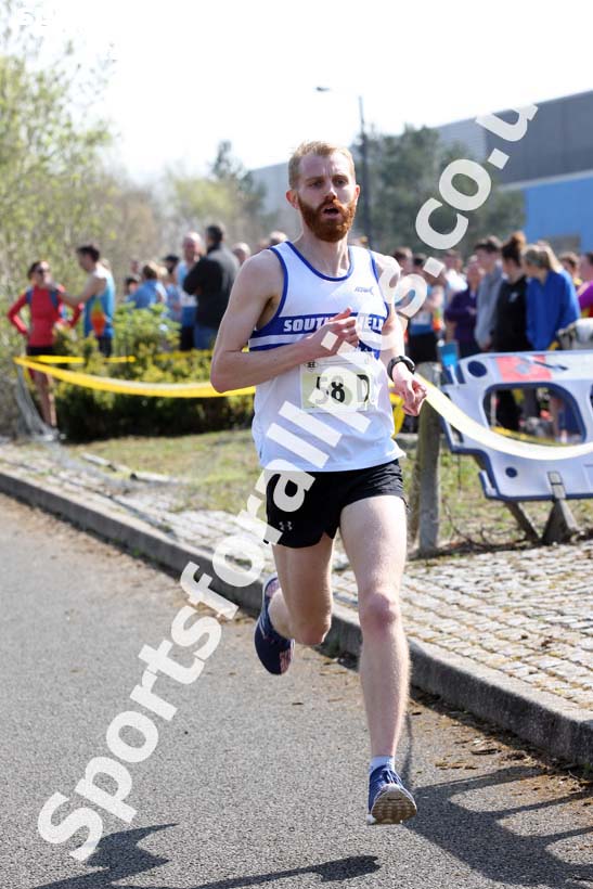 Senior mens 2019 Elswick Harirers Good Friday Road Relay, Newburn, Newcastle. Photo:  David T. Hewitson/Sports for All Pics